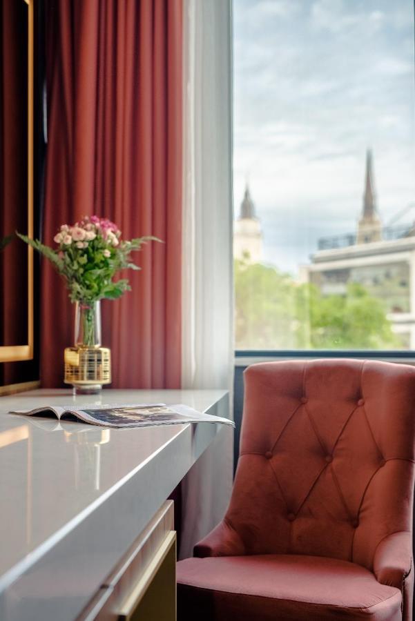 Hotel Pupin 노비사드 외부 사진 A room at the hotel