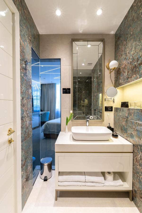 Hotel Pupin 노비사드 외부 사진 Bathroom