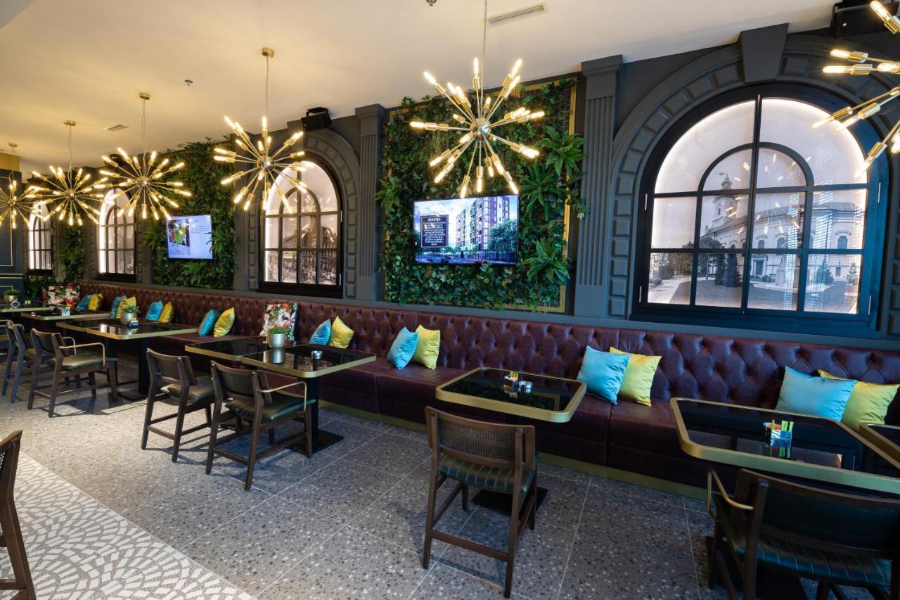 Hotel Pupin 노비사드 외부 사진 The interior of the restaurant