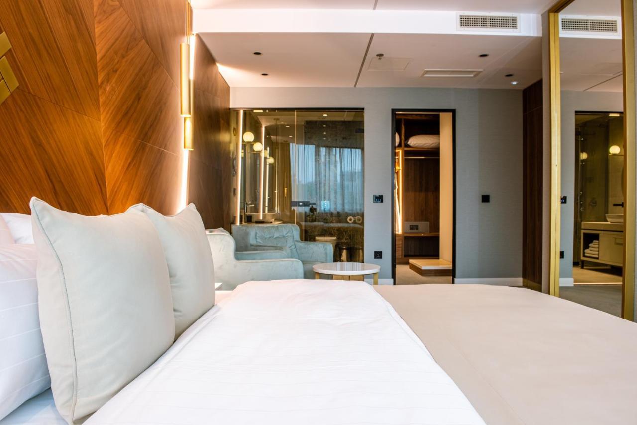 Hotel Pupin 노비사드 외부 사진 A room at the hotel